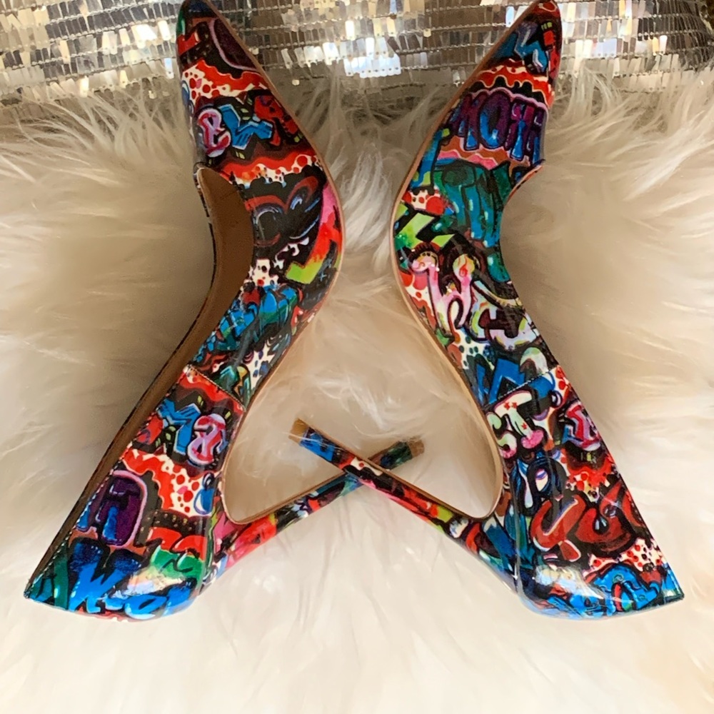 Love Culture Multi-Colored Graphic Heels- Size7